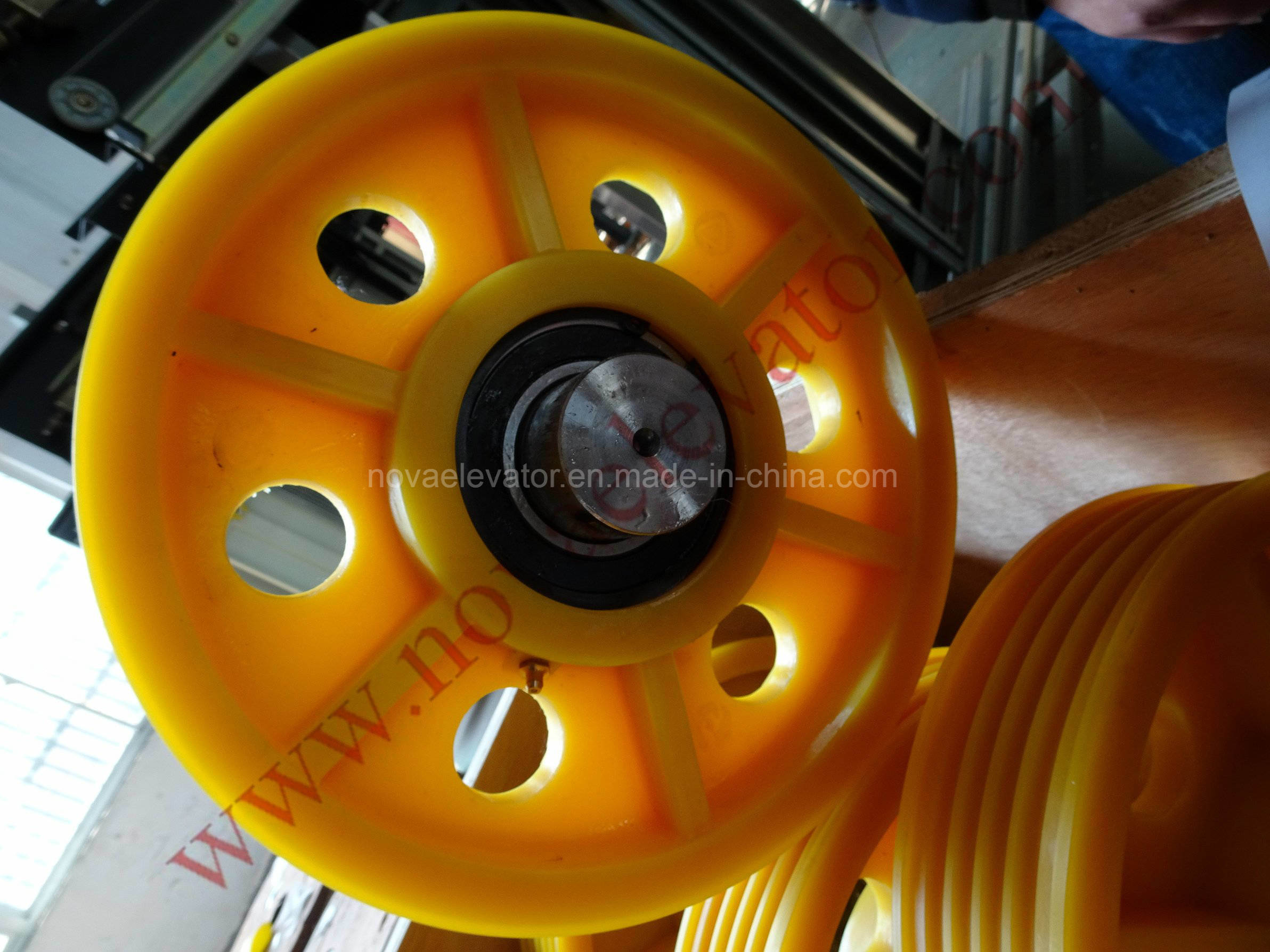 Plastic Pulley Elevator Parts Cabin Counterweight Pulley Roller Nylon Sheave