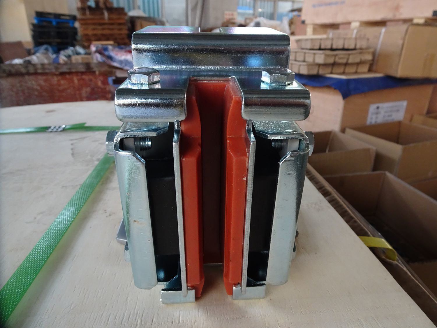 Elevator Hollow Guide Rail Shoe for Counterweight