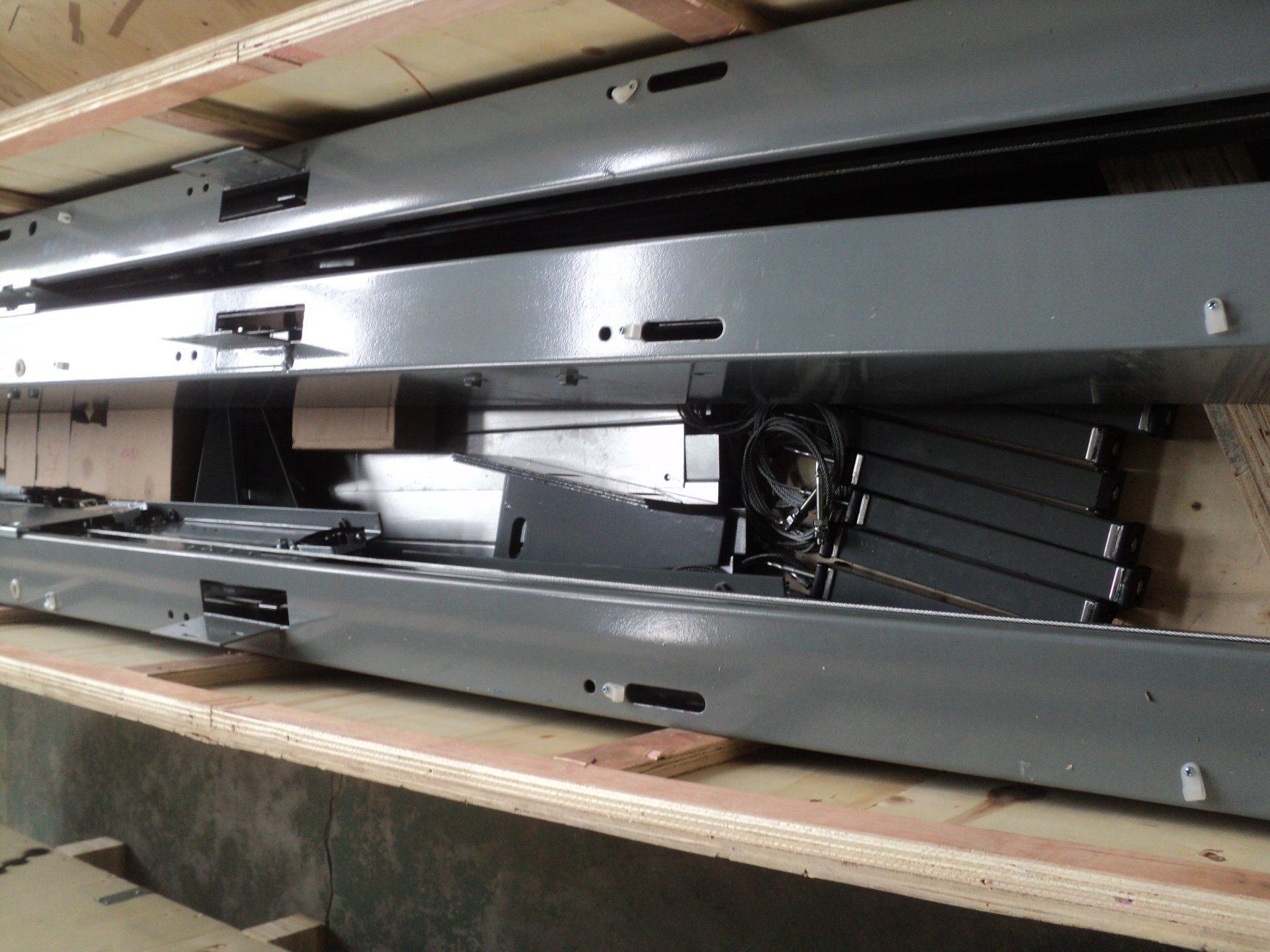 Center Open Elevator Litf Door System