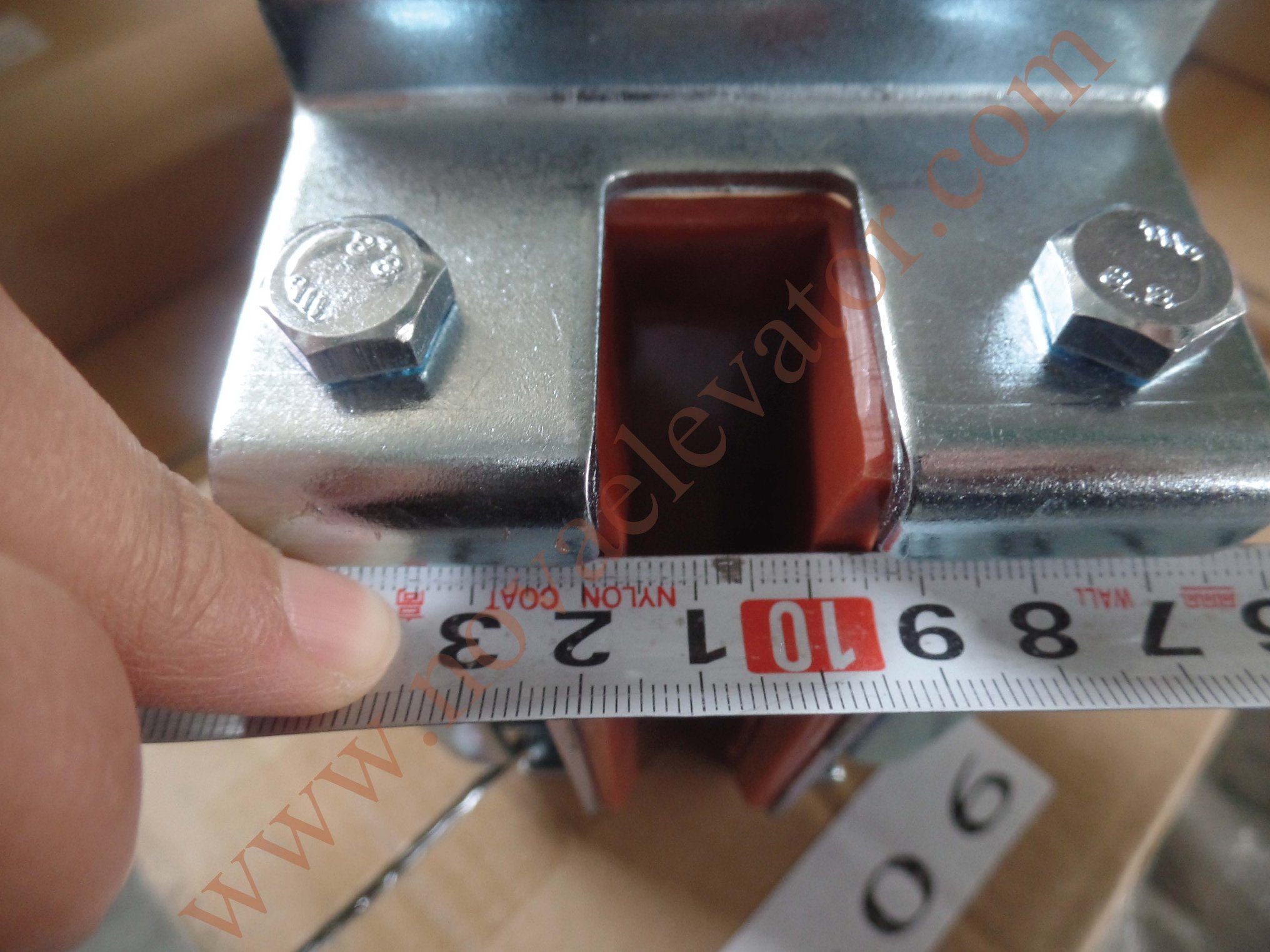 Elevator Guide Shoe for Cargo Elevator