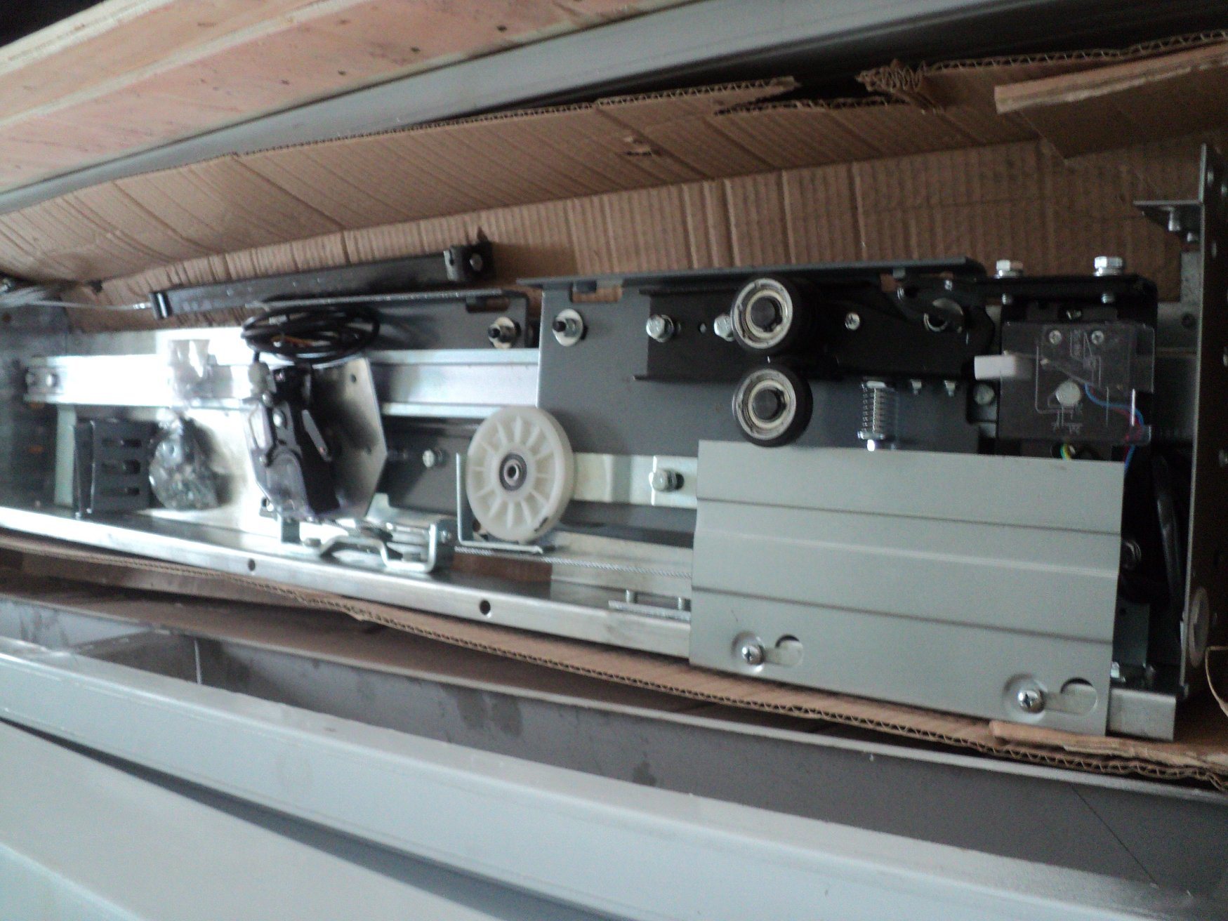 Center Open Elevator Litf Door System