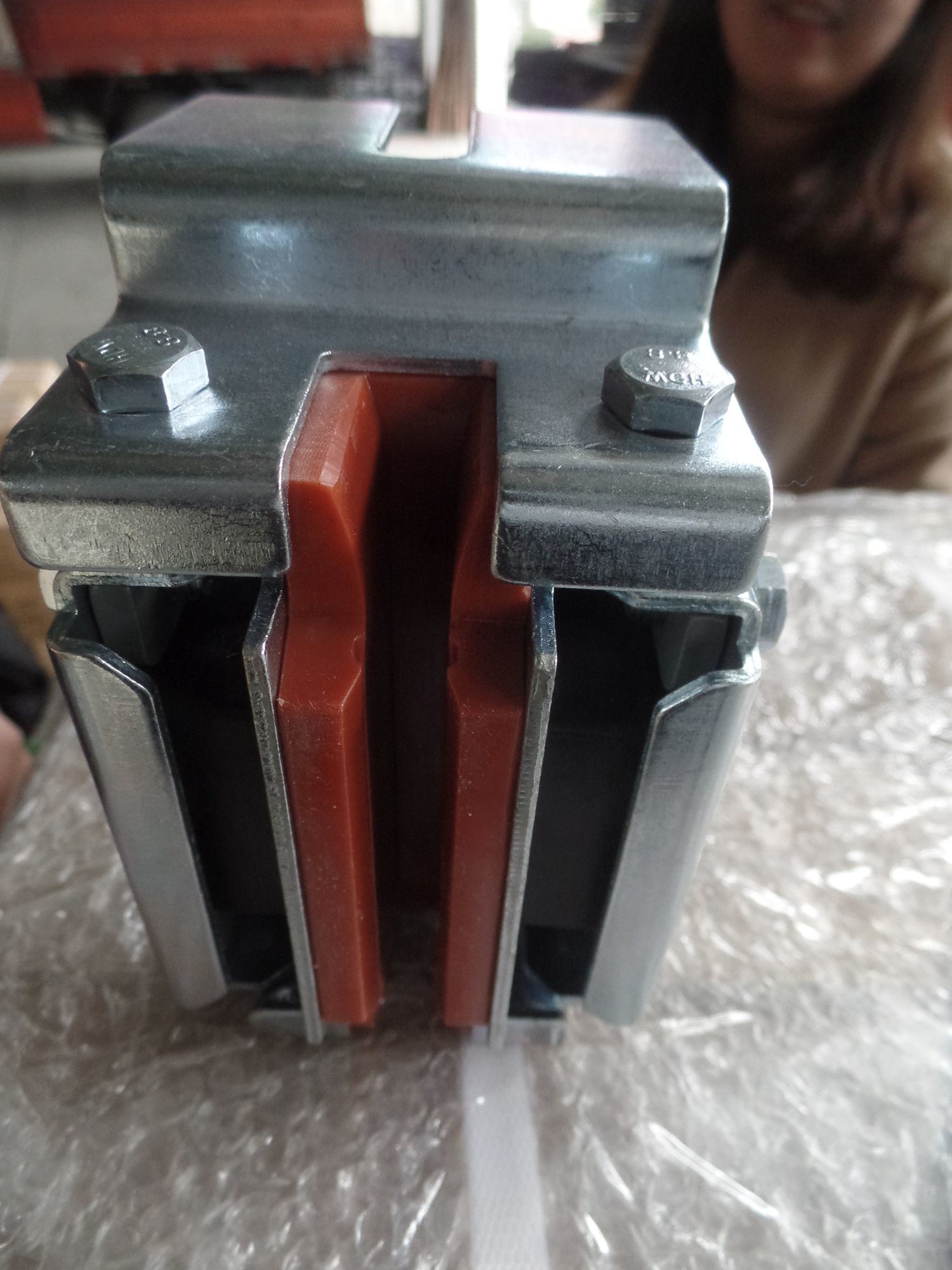 Elevator Hollow Guide Rail Shoe for Counterweight