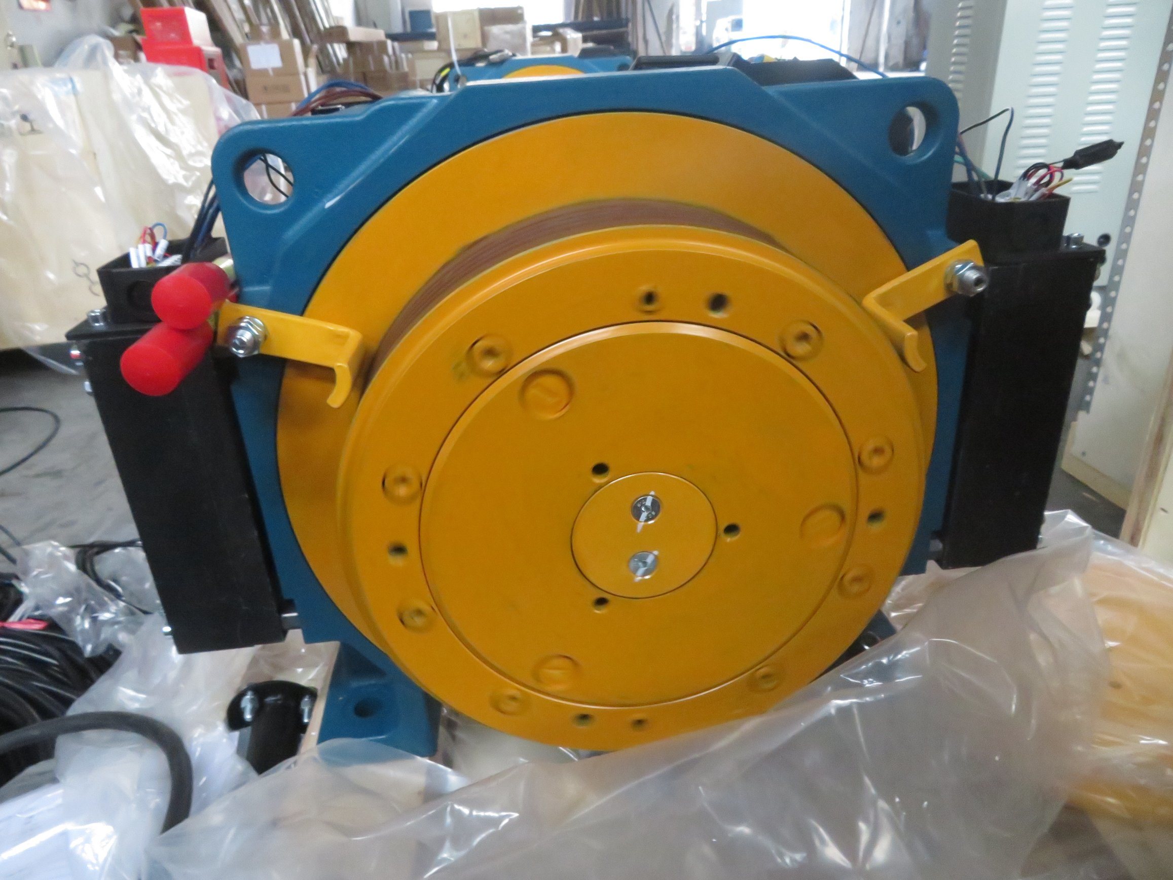 AC Drive Elevator Traction System Elevator Gearless Traction Machine with Good Price