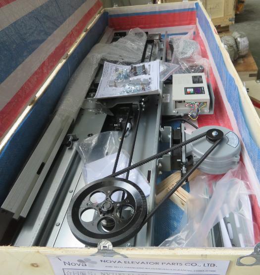 Good Performance 2 Panels Side Opening Elevator Lift Car Door Operator and Landing Door