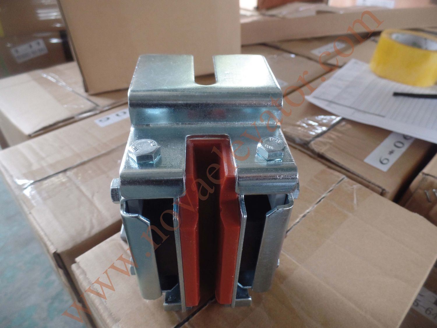 Elevator Guide Shoe for Cargo Elevator